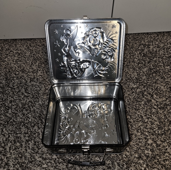 Loungefly Tinkerbell Grung Lunch Box - Picture 7 of 13